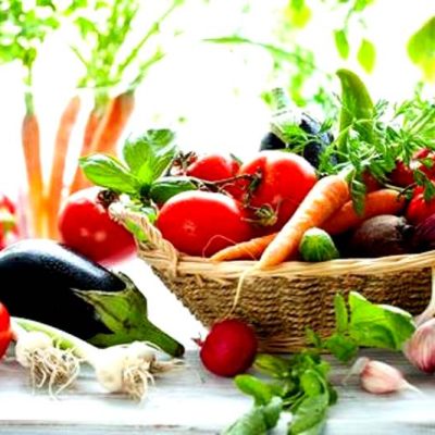 Dieta estiva: acqua, piatti leggeri e vegetali (1)